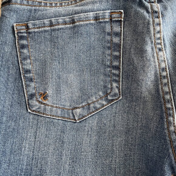Kut from the Kloth Boyfriend Distressed Jeans Medium Wash, Size 6  Rise 9" - Picture 5 of 8